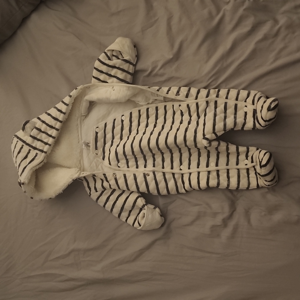 Nordstrom brand baby snowsuit 3 months